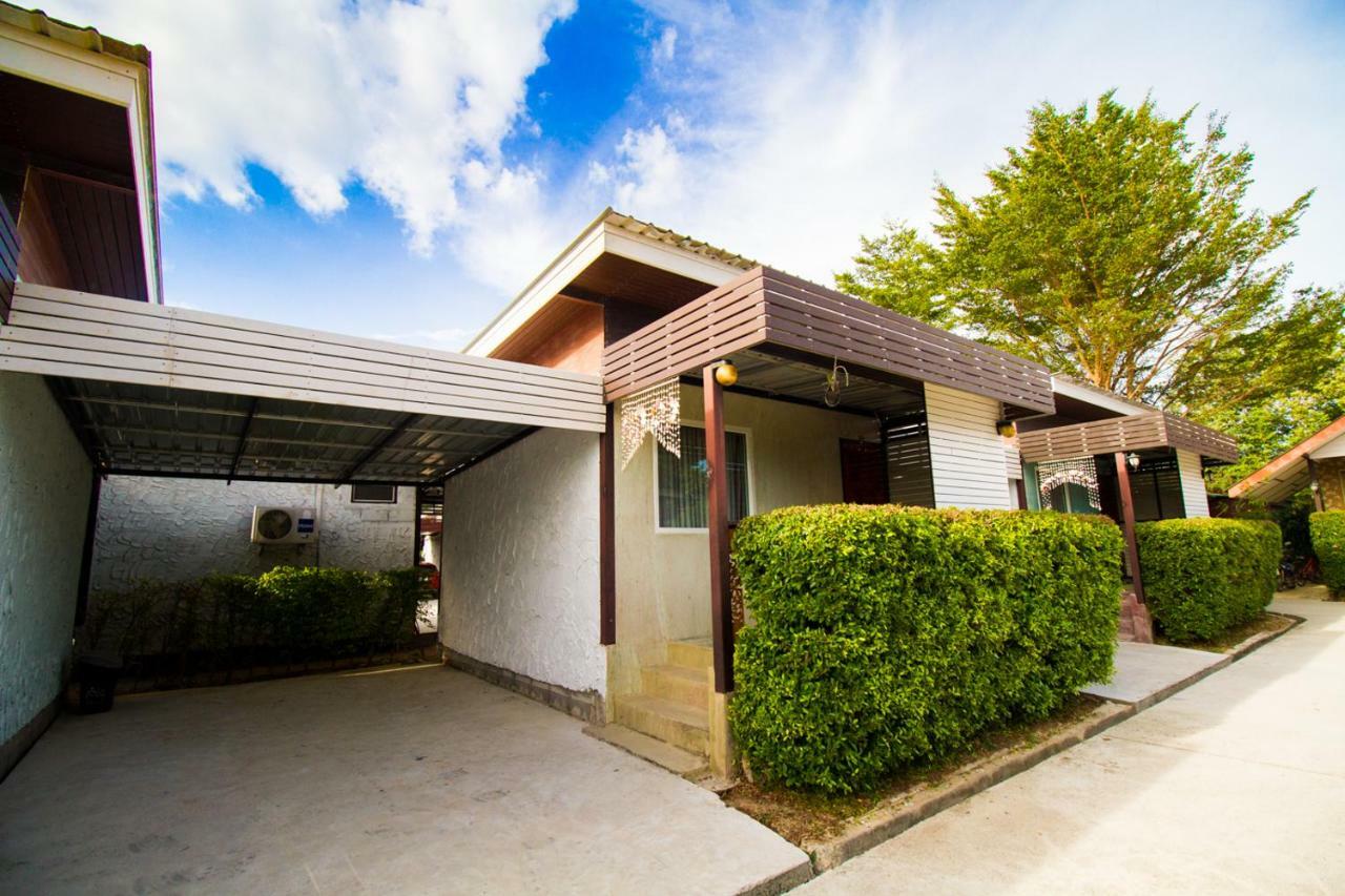 Oyo 354 Ton Hom Resort & Villa HHQ Extérieur photo